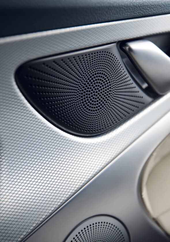 The 27-inch OLED integrated display seen inside G80.